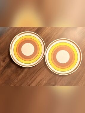Retro Concentric Stripe Ceramic Dinner Plates in Yellow & Brown